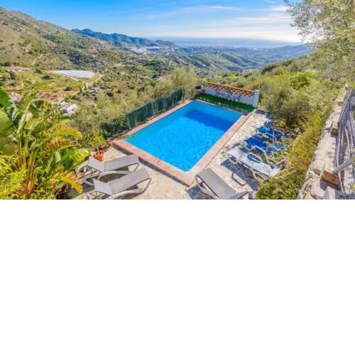 Villa with rustic decoration and sea views in Frigiliana