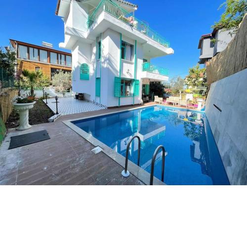 Villa with swiming pool 360 see view