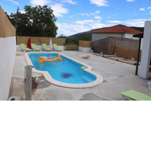 Villa with swimming pool and game room