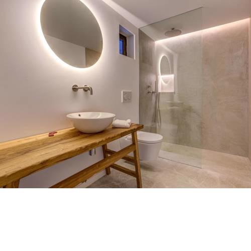 Villa Xivia is a cosy three bedroom villa in Puerto Pollensa with AC and private pool offering grea