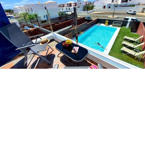 Villa Yaiza con piscina climatizada completamente reformada
