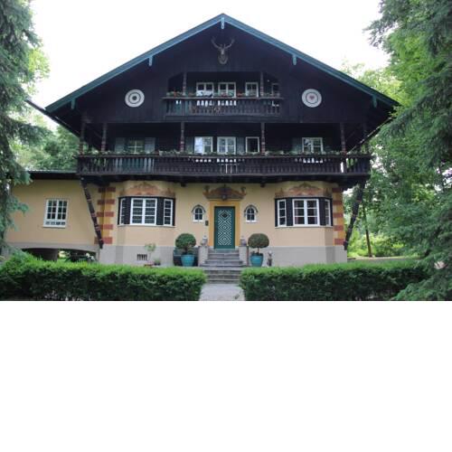 Villa Zollhaus Bed & Breakfast