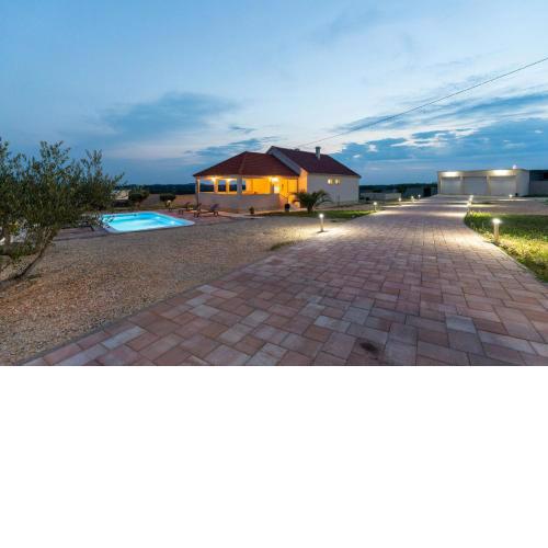 Villa Zrilic