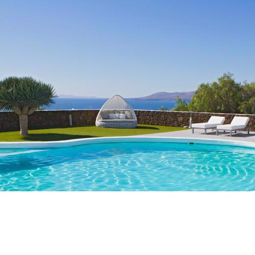 VillaMare by Alondra Collection