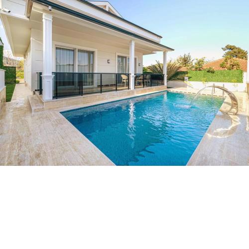 Villas De LLuvia #1