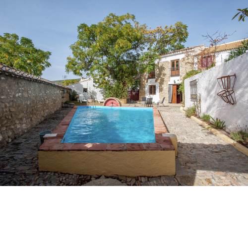 Vintage Holiday Home in Granada with Private Swimming Pool