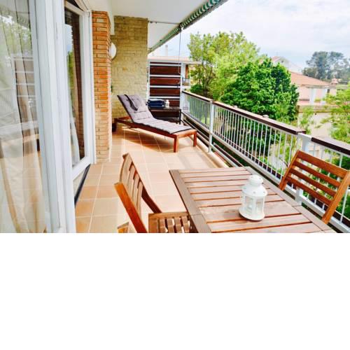 VINYET TRANQUILITY steps from the beach and pool
