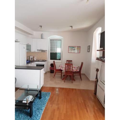 Viola Apartment