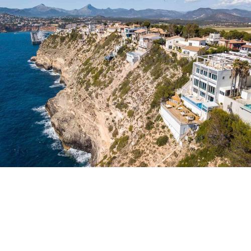 VIP seafront villa