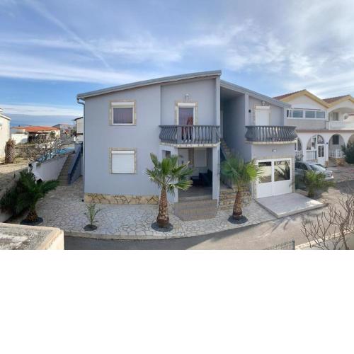 VIR Studio Apartman