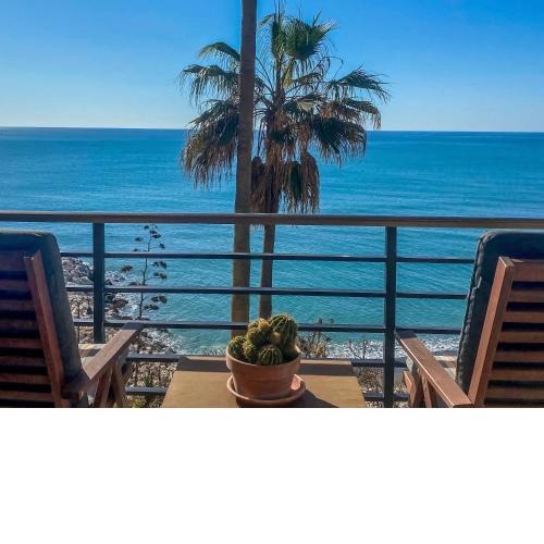 Vista al mar, wifi, terraza y piscina