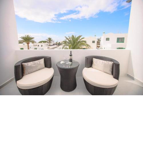 Vista Mar, 1 bed in Los Pocillos with Seaviews