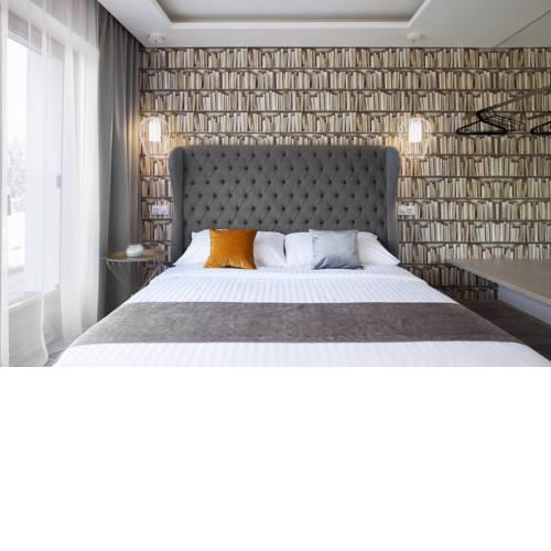 Vista Riverside Suites