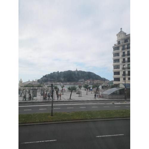 Vistas a la playa de La Concha, Apto Familiar Grande