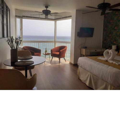 Vistas al mar! Piso Primera linea Mijas Costa Malaga