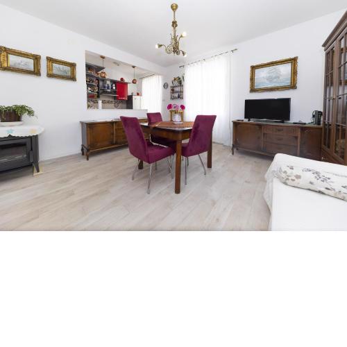 Vitali comfort 1BR apartment on the green market