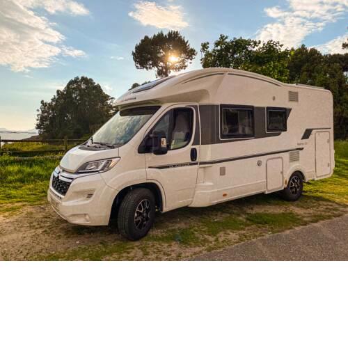 Vive a pie de Playa Autocaravana de Lujo