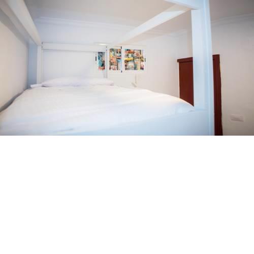Vivian's Guest House