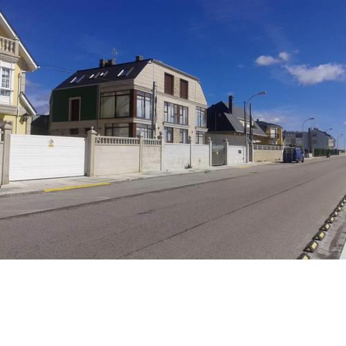 Vivienda de 4 dormitorios en 1ª línea de playa