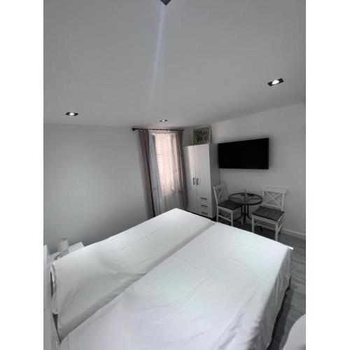 Volta Room
