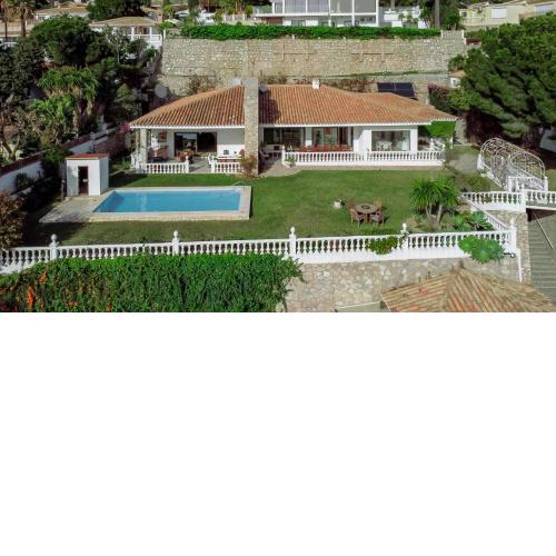 VP- Villa with stunning views, families only