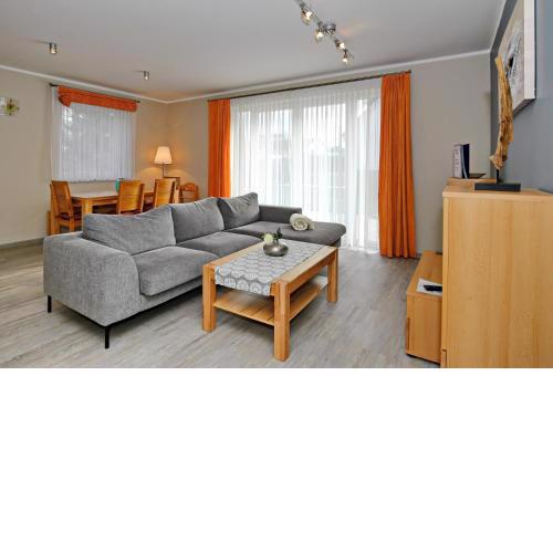 Waldstraße 9 Wohnung 01