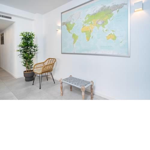 Walk everywhere 3BR Terrace apartment - WIFI Ref 124