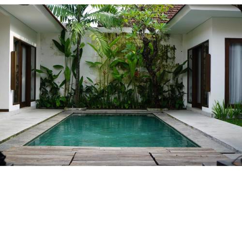 Warga Villa Umalas
