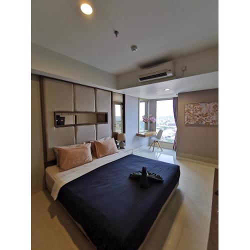 Warhol Residence at Louis Kienne Semarang Simpang Lima
