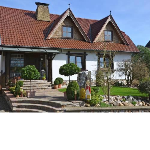 Warm Apartment in Bombogen Germany with Private Parking