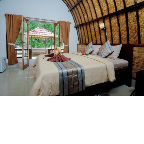Warna Beach Hotel