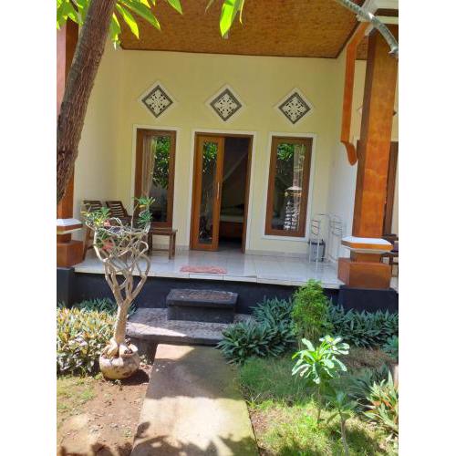 Warung Win Beach & Homestay