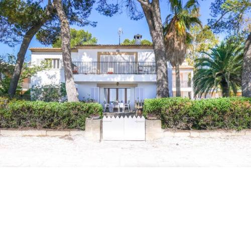 Waterfront 3 Bedroom Beach House