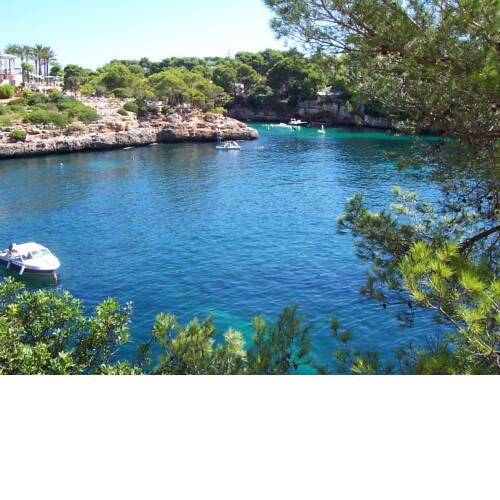 Waterfront Apartment 'Maria'. Pool. WIFI