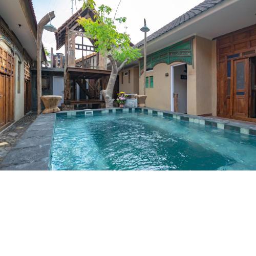 Wave and Chill House Hostel Raya Canggu