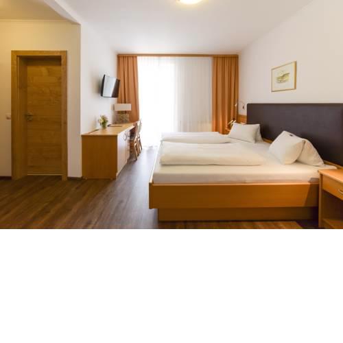 Weingut & Pension zum Seeblick Familie Sattler