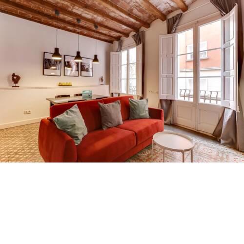 Welcoming 2 Bed with balcony in Gracia