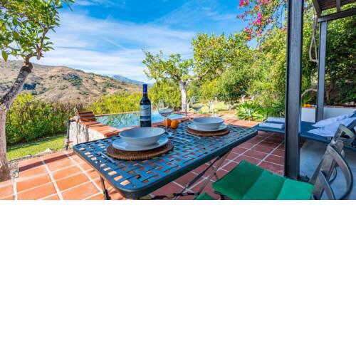 Welcoming holiday home with private pool near Guaro for couples