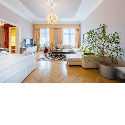 Wenceslas Square Apartment