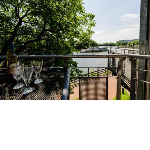 Weserwohnung - Bootshaus Urlaub am Wasser