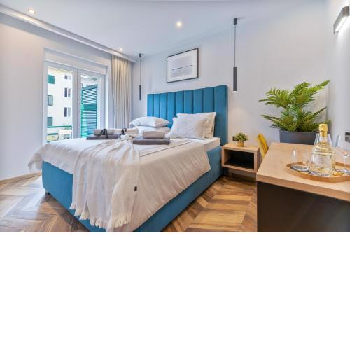 West Coast Deluxe Rooms