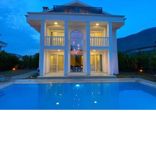 White House Villa