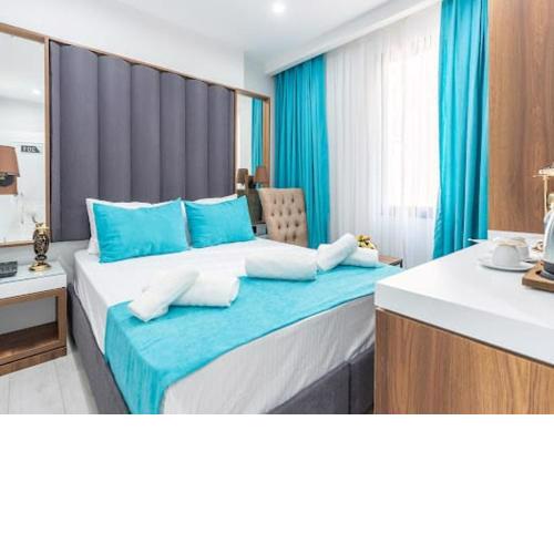 White Life Palace Hotel