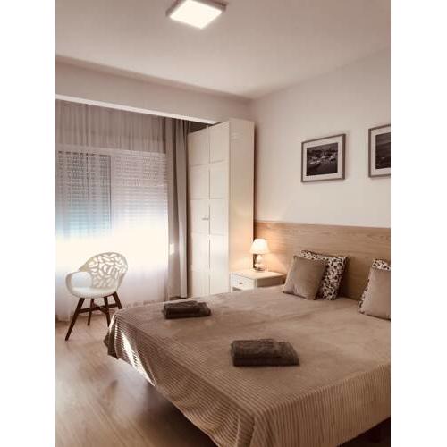 WHITE ROOM