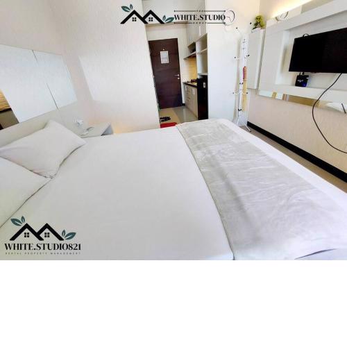 White Studio Group Surabaya - WS 821 at Amega Crown Residence