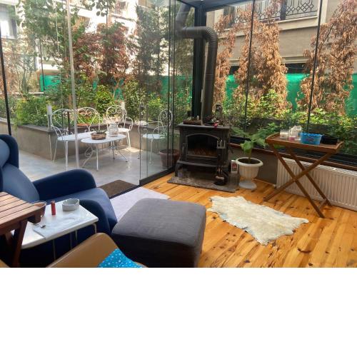 wide garden flat close to the memorıall hospital hGyhomes2103