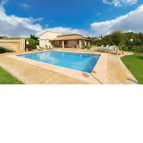Willa with pool in Pollensa (Marina Malagarba)