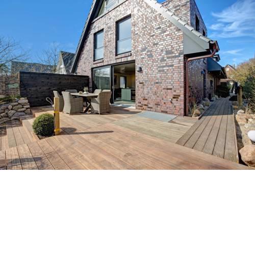 Willms Living Long Beach House