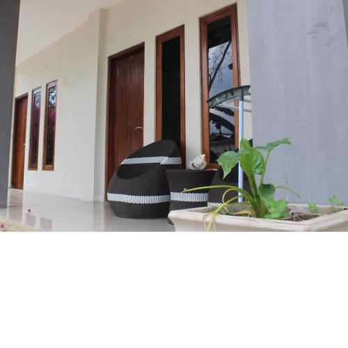WL GUESTHOUSE