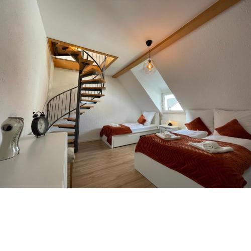 Wohlige 105QM Maisonette mit Garten - Suite Dilara